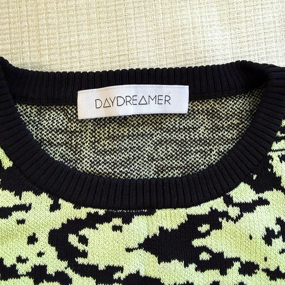 NWOT Daydreamer Abstract Crop Sweater Top - Picture 5 of 5